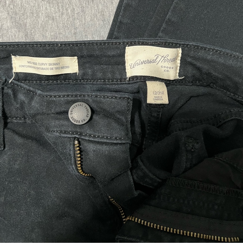 Black skinny pants - Picture 3 of 3